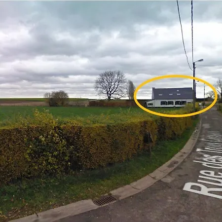 Confortable A La Campagne Et Proche De La *