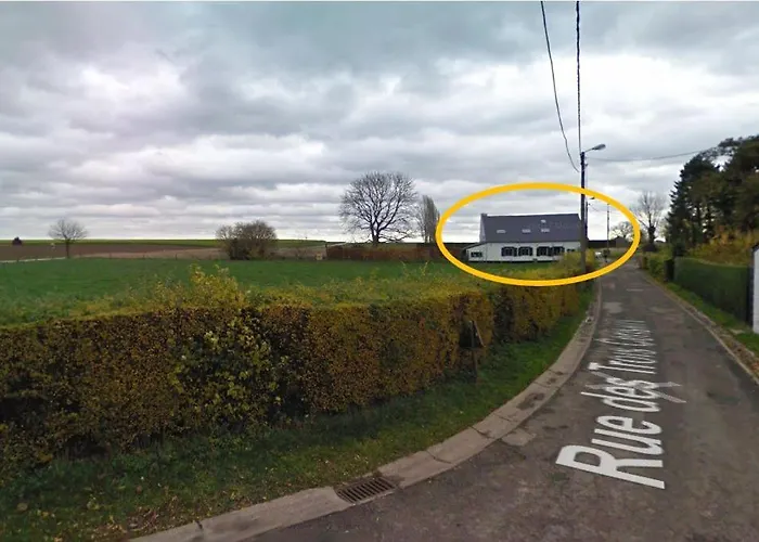 Confortable A La Campagne Et Proche De La *